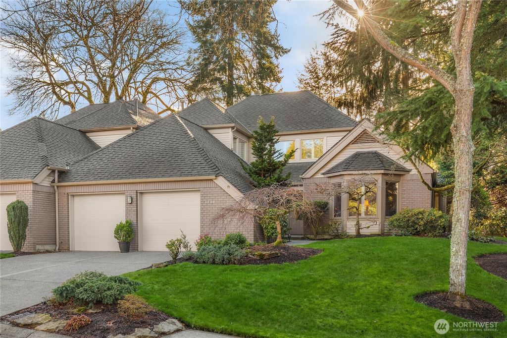 1708 Bellevue Way NE, Bellevue, WA 98004