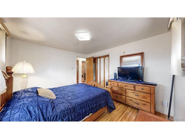 6141 Hoyt St, Arvada, CO 80004