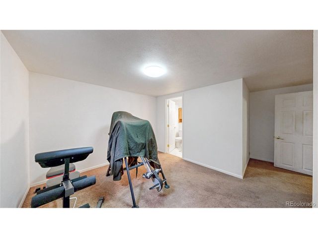 6141 Hoyt St, Arvada, CO 80004