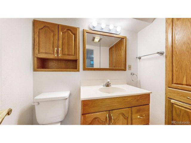 6141 Hoyt St, Arvada, CO 80004