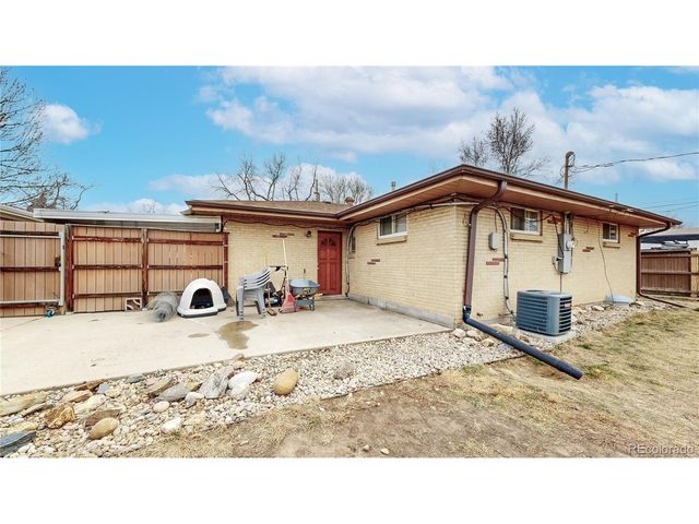 6141 Hoyt St, Arvada, CO 80004