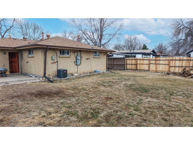 6141 Hoyt St, Arvada, CO 80004