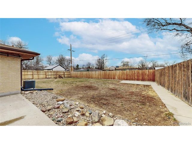 6141 Hoyt St, Arvada, CO 80004