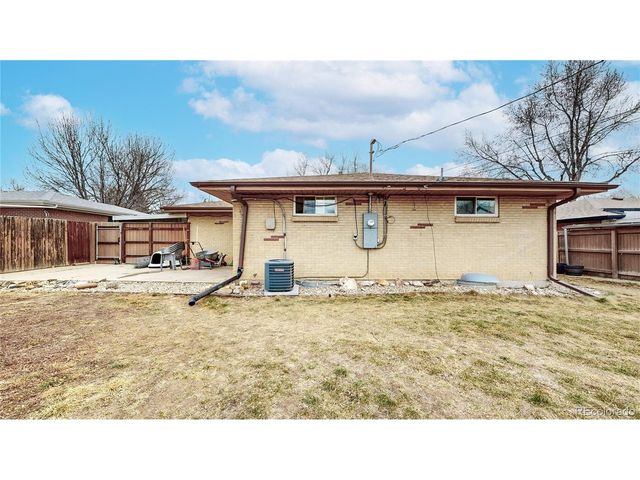 6141 Hoyt St, Arvada, CO 80004