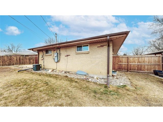 6141 Hoyt St, Arvada, CO 80004