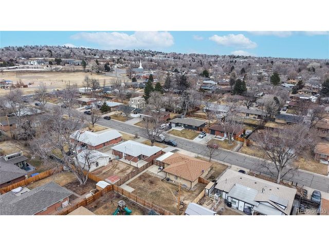 6141 Hoyt St, Arvada, CO 80004