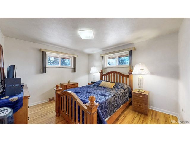 6141 Hoyt St, Arvada, CO 80004