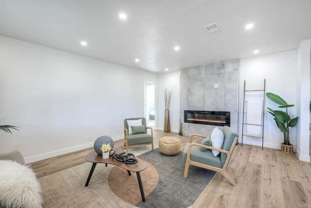 1350 Marabou Lane, Vista, CA 92083