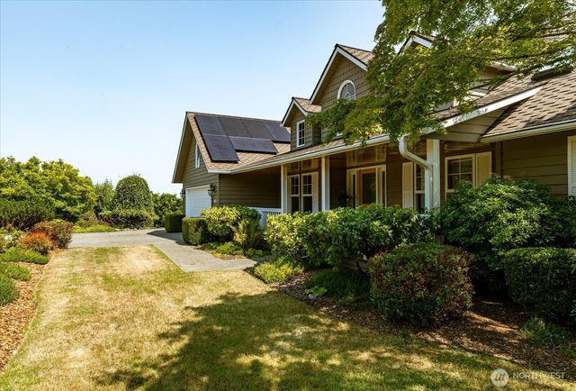 4633 Tanner View Drive, Clinton, WA 98236