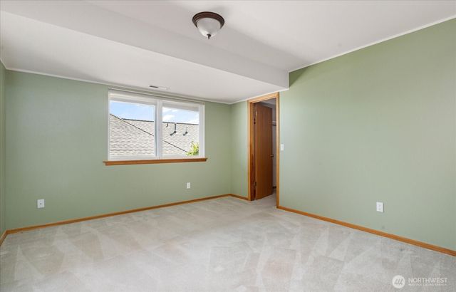 4633 Tanner View Drive, Clinton, WA 98236