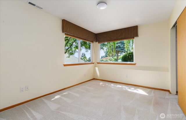 4633 Tanner View Drive, Clinton, WA 98236