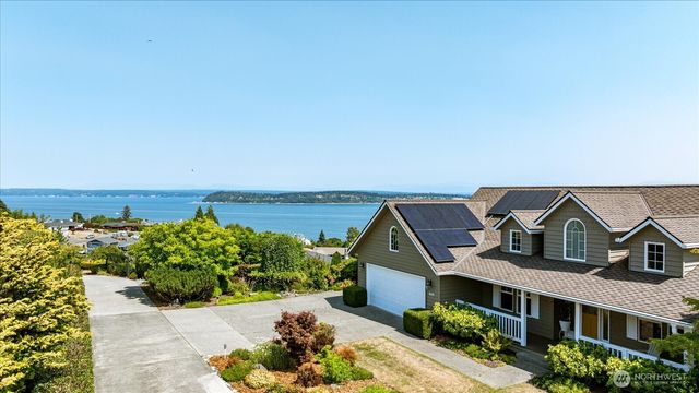 4633 Tanner View Drive, Clinton, WA 98236