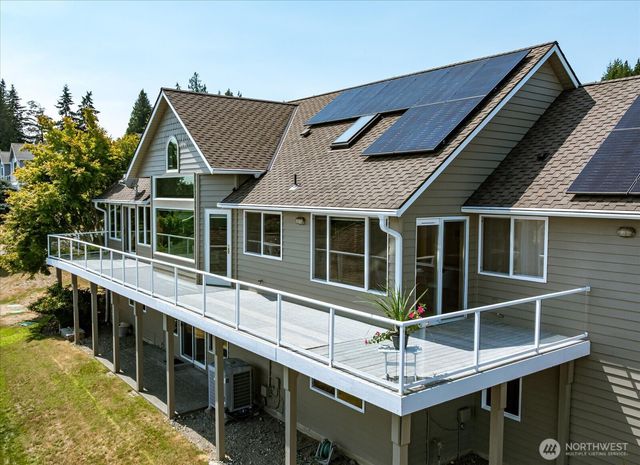 4633 Tanner View Drive, Clinton, WA 98236