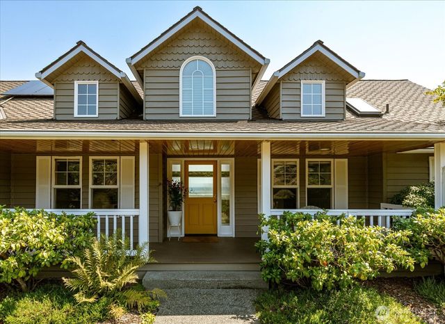 4633 Tanner View Drive, Clinton, WA 98236