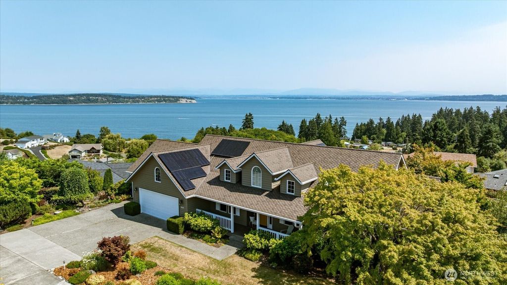 4633 Tanner View Drive, Clinton, WA 98236