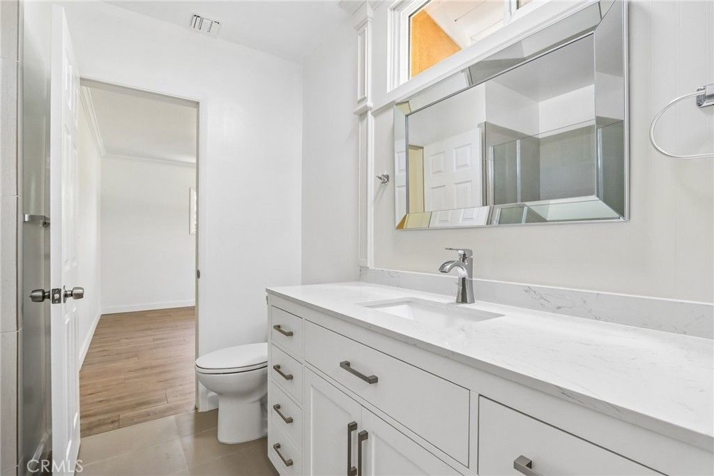 Image 14 of property listing at 17956 Tribune Place, Granada Hills, CA 91344