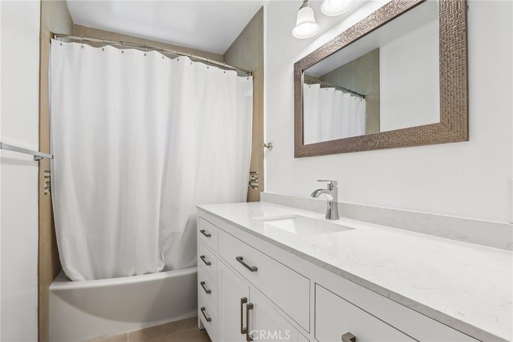 Image 18 of property listing at 17956 Tribune Place, Granada Hills, CA 91344