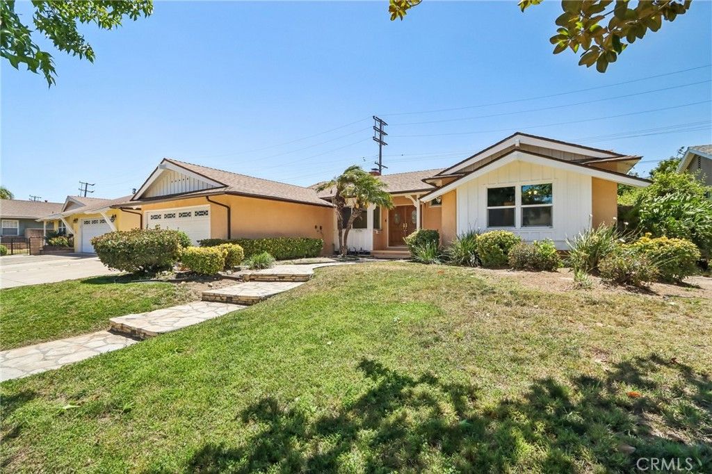 Image 3 of property listing at 17956 Tribune Place, Granada Hills, CA 91344