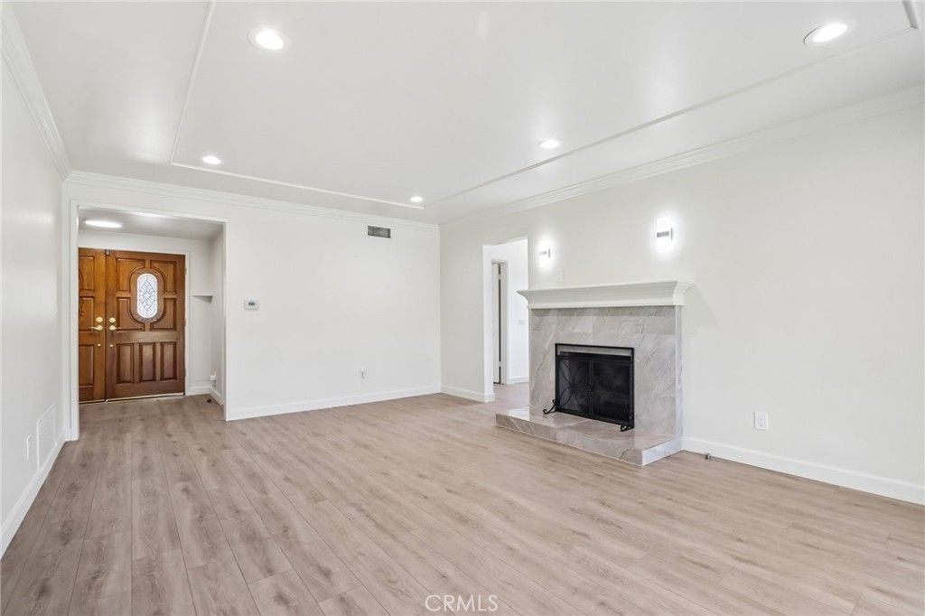 Image 8 of property listing at 17956 Tribune Place, Granada Hills, CA 91344