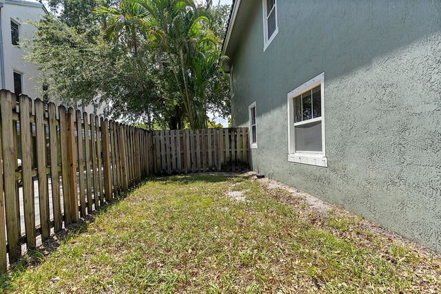 808 SW 4th Avenue, Fort Lauderdale, FL 33315