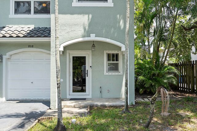 808 SW 4th Avenue, Fort Lauderdale, FL 33315