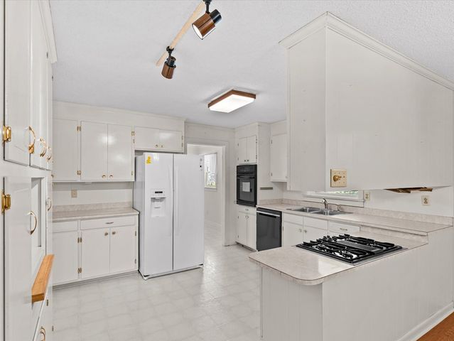 505 Beaver Creek Road, Dothan, AL 36303