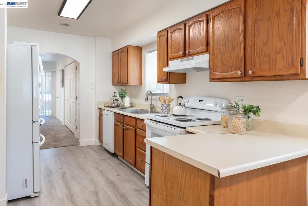 Image 10 of property listing at 21743 Princeton St. 8, Hayward, CA 94541