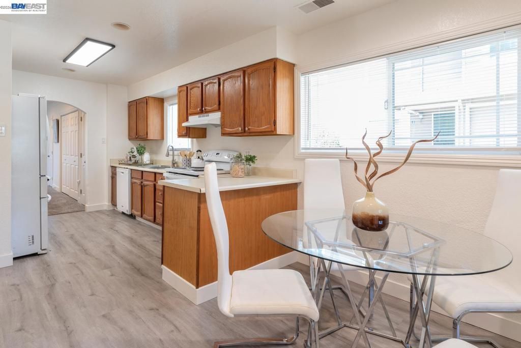 Image 8 of property listing at 21743 Princeton St. 8, Hayward, CA 94541