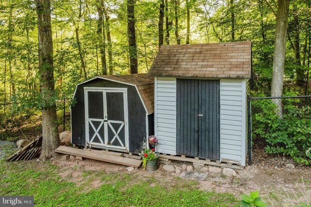 40 QUAKER HILL RD, Morgantown, PA 19543