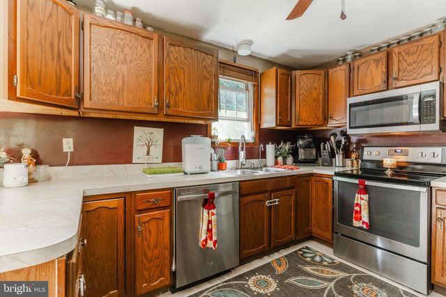 40 QUAKER HILL RD, Morgantown, PA 19543