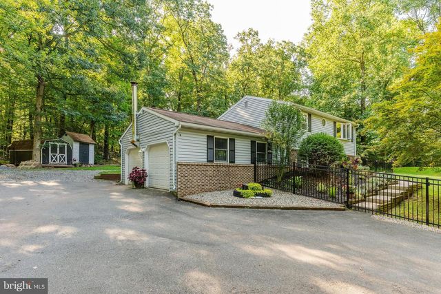 40 QUAKER HILL RD, Morgantown, PA 19543