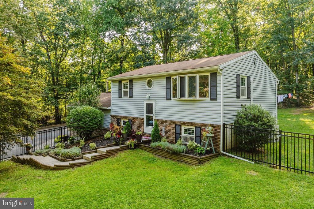 40 QUAKER HILL RD, Morgantown, PA 19543