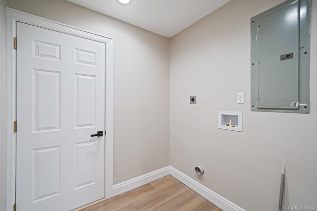 41 Winside Lane, Coram, NY 11727