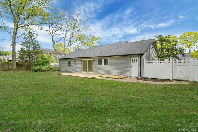 41 Winside Lane, Coram, NY 11727