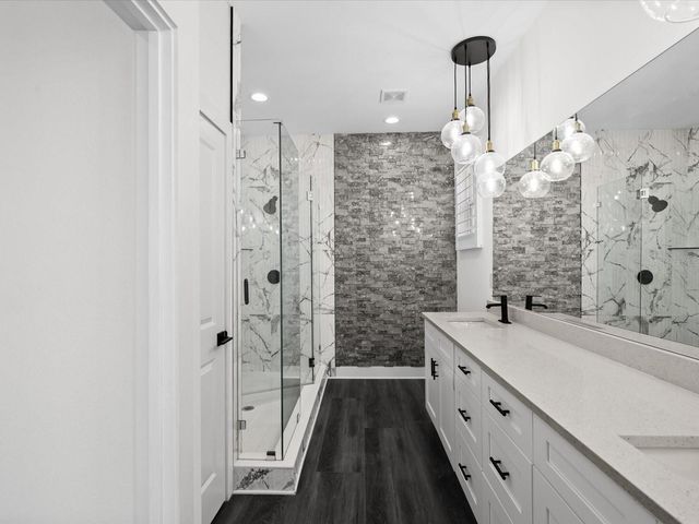 5002 W IDAHO STREET, Tampa, FL 33616