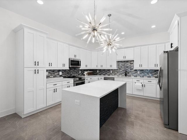 5002 W IDAHO STREET, Tampa, FL 33616