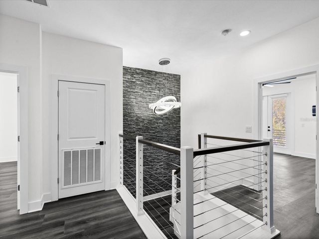 5002 W IDAHO STREET, Tampa, FL 33616