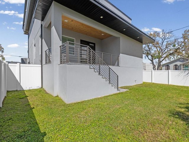 5002 W IDAHO STREET, Tampa, FL 33616