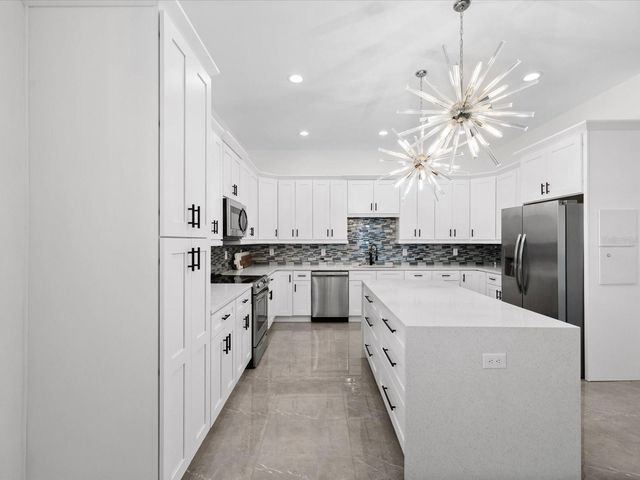 5002 W IDAHO STREET, Tampa, FL 33616