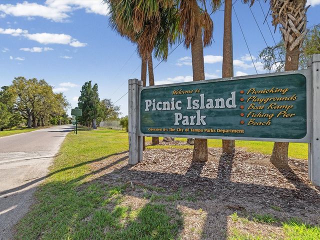 5002 W IDAHO STREET, Tampa, FL 33616