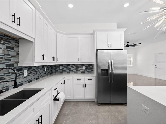 5002 W IDAHO STREET, Tampa, FL 33616