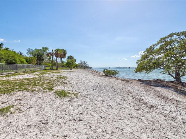 5002 W IDAHO STREET, Tampa, FL 33616