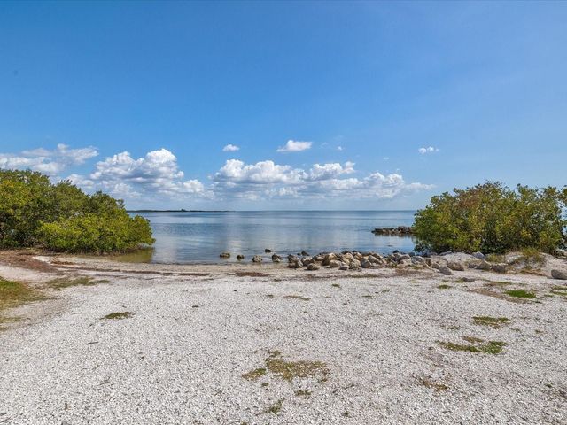 5002 W IDAHO STREET, Tampa, FL 33616