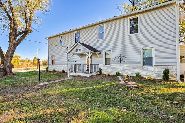 5910 SE Easton Road, St Joseph, MO 64507