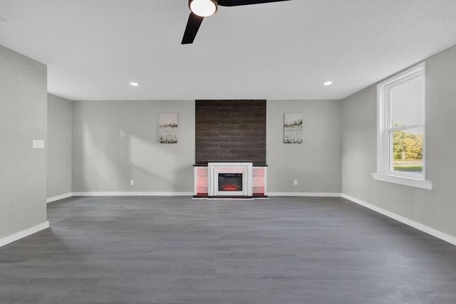 5910 SE Easton Road, St Joseph, MO 64507