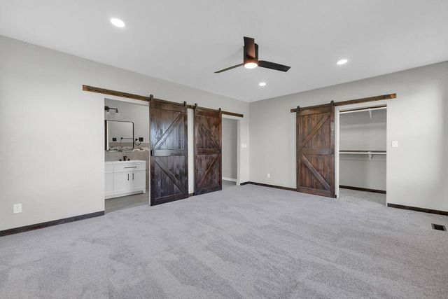 5910 SE Easton Road, St Joseph, MO 64507