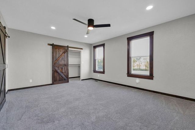 5910 SE Easton Road, St Joseph, MO 64507