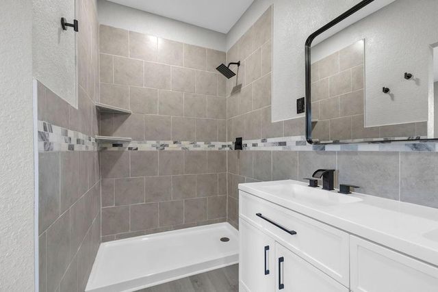 5910 SE Easton Road, St Joseph, MO 64507