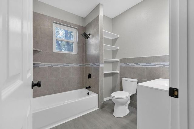 5910 SE Easton Road, St Joseph, MO 64507