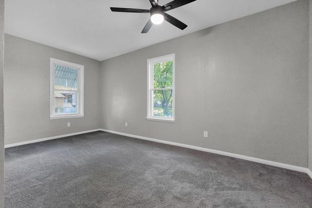 5910 SE Easton Road, St Joseph, MO 64507